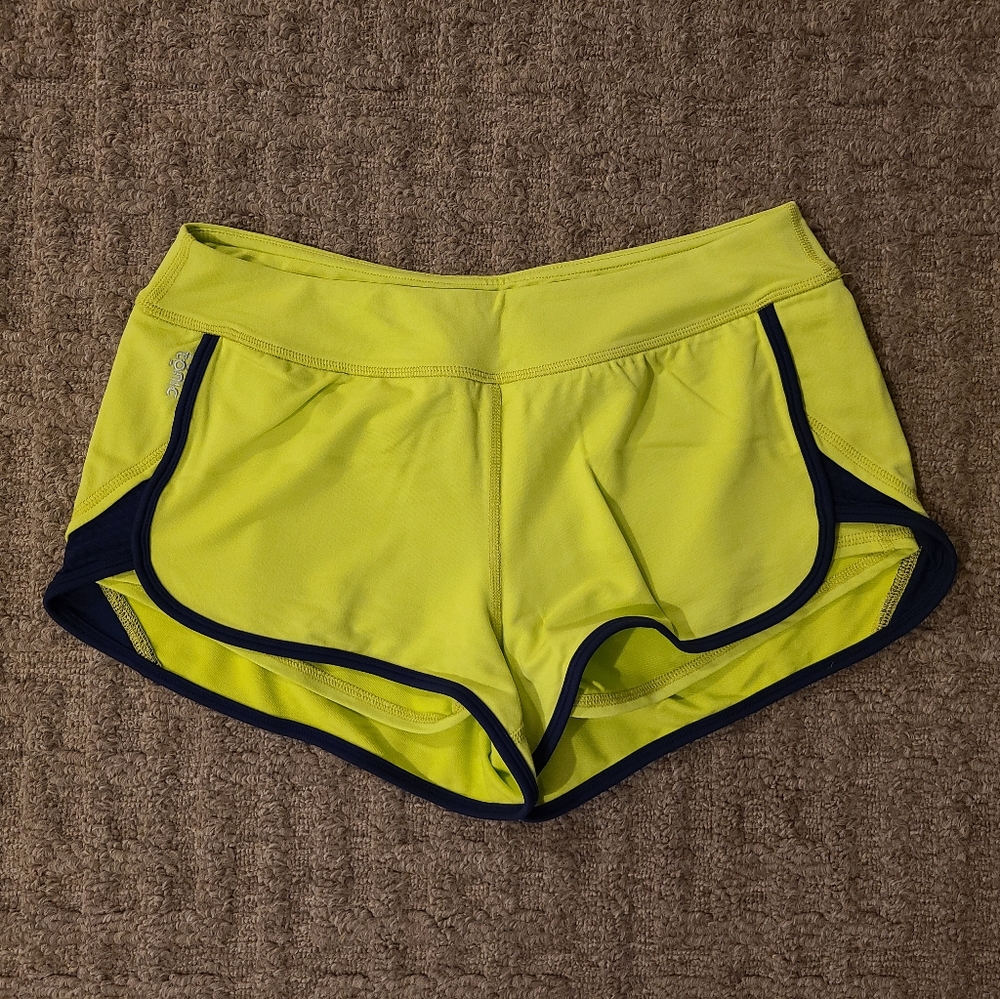 TONIC WORKOUT SHORTS
